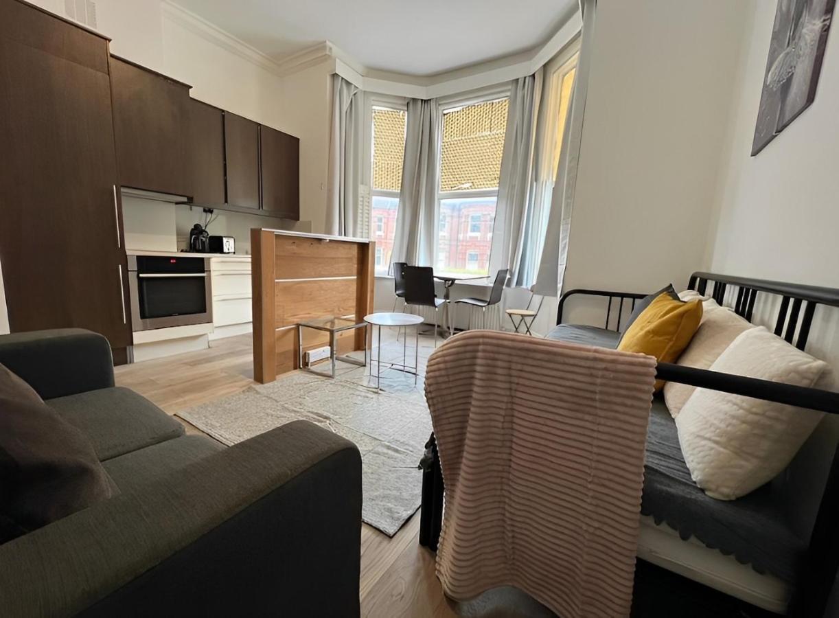 Nice Studio Shepherd'S Bush London Near Everything Esterno foto